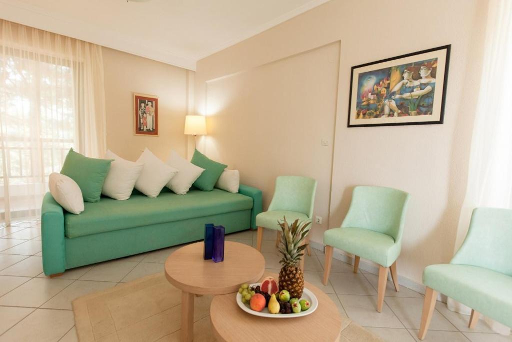 נאה פוטידאה Kassandra Mare Hotel מראה חיצוני תמונה