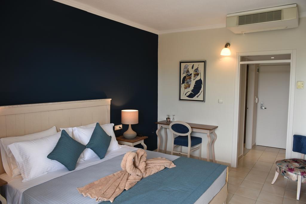 נאה פוטידאה Kassandra Mare Hotel מראה חיצוני תמונה