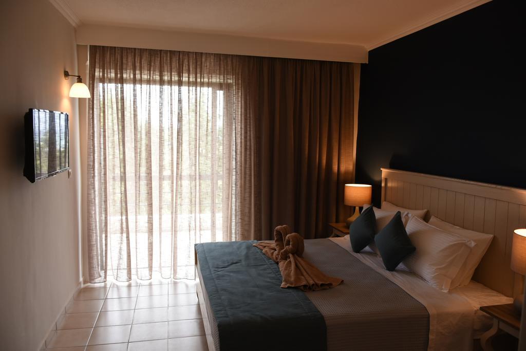 נאה פוטידאה Kassandra Mare Hotel מראה חיצוני תמונה
